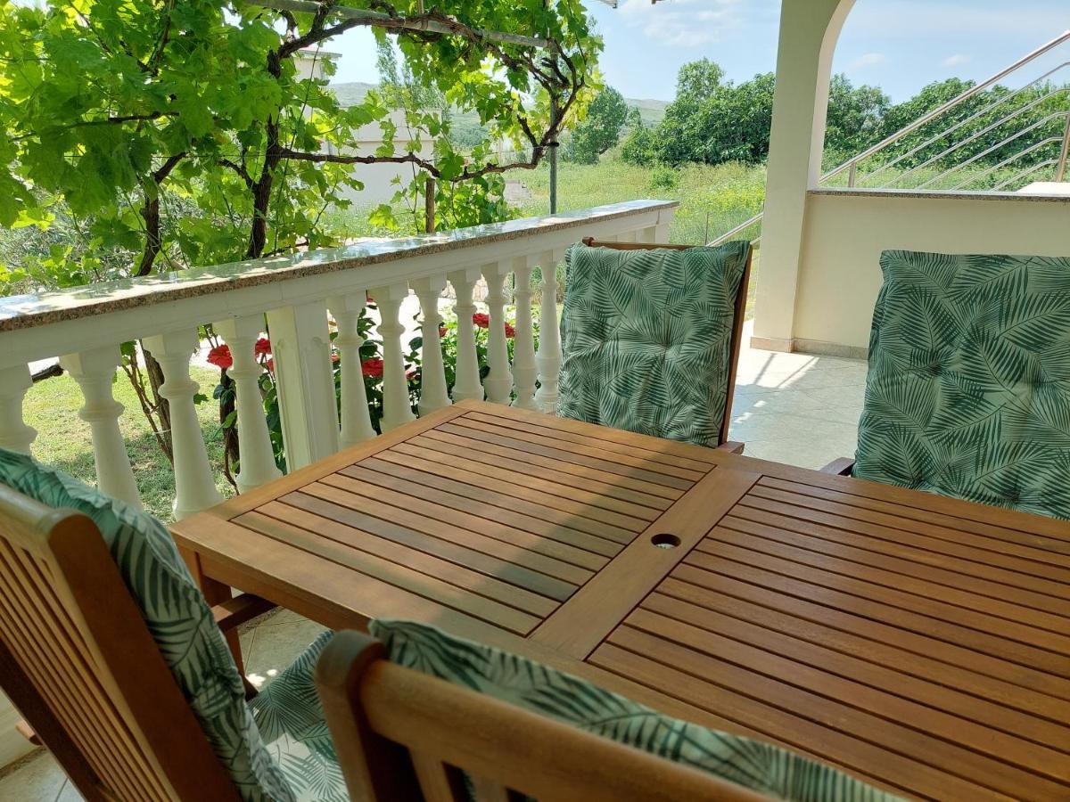 Apartments วลาชิตชี ภายนอก รูปภาพ